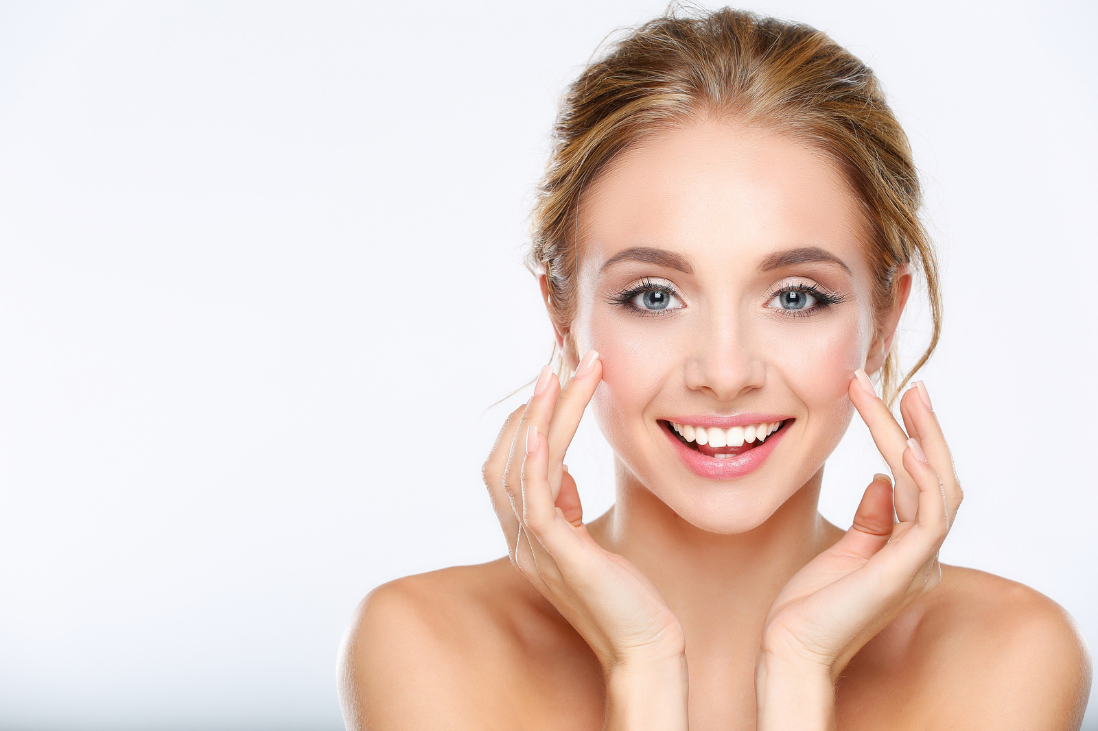 Natural Beauty Tips: Easy Ways to Get Glowing Skin